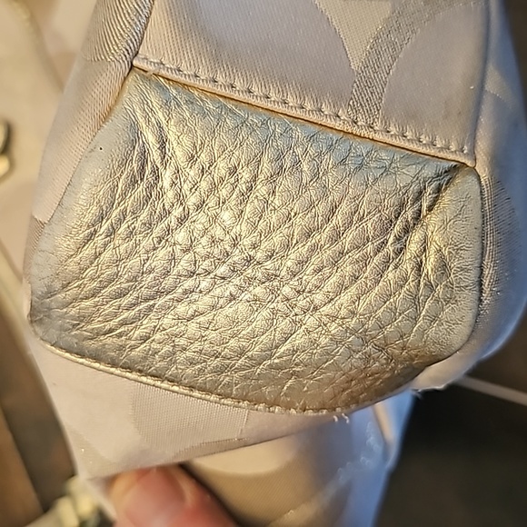 Gold-Tone Coach Signature Tote Bag - Picture 7 of 9